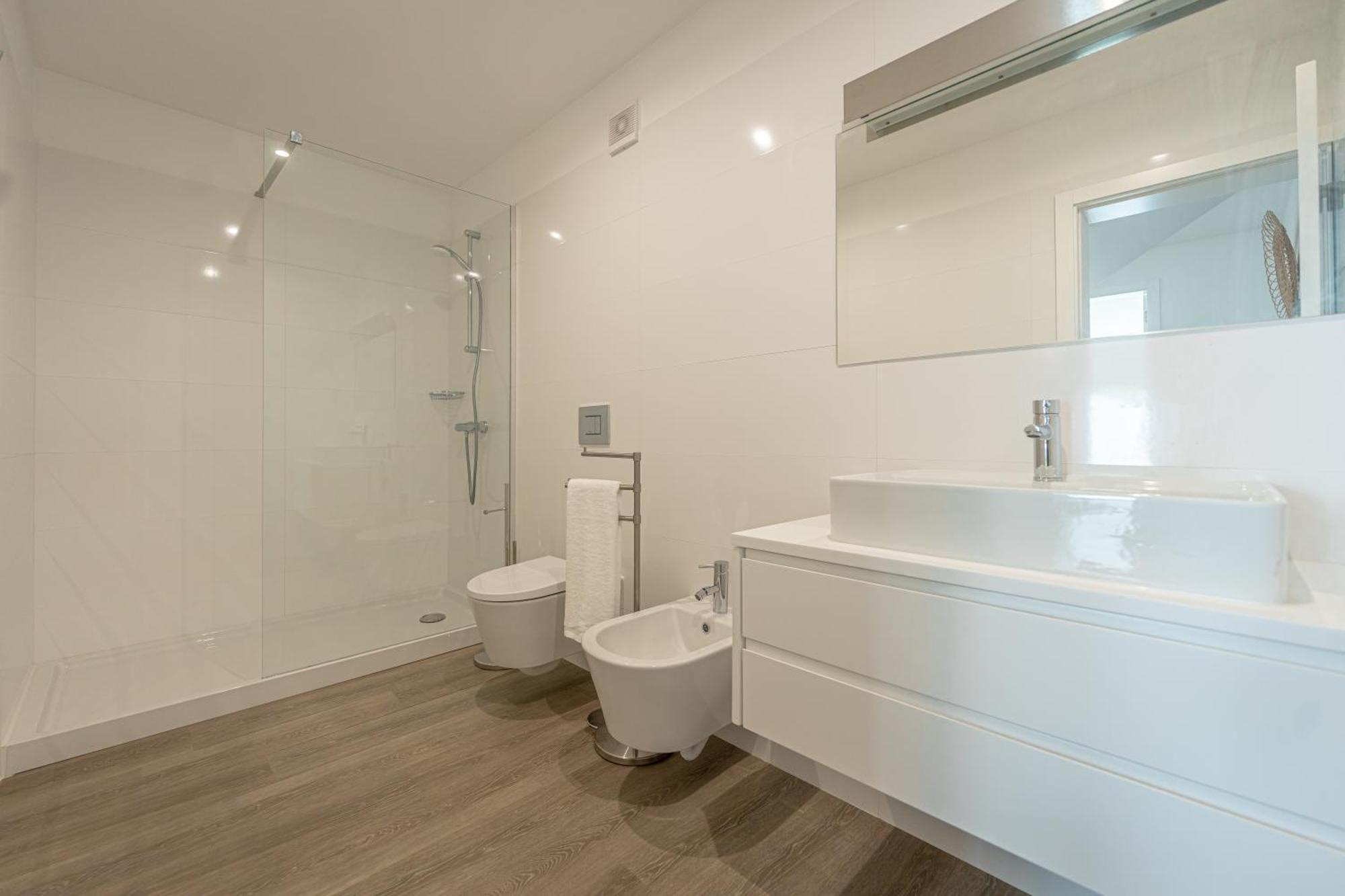 Oceanside West Apartment